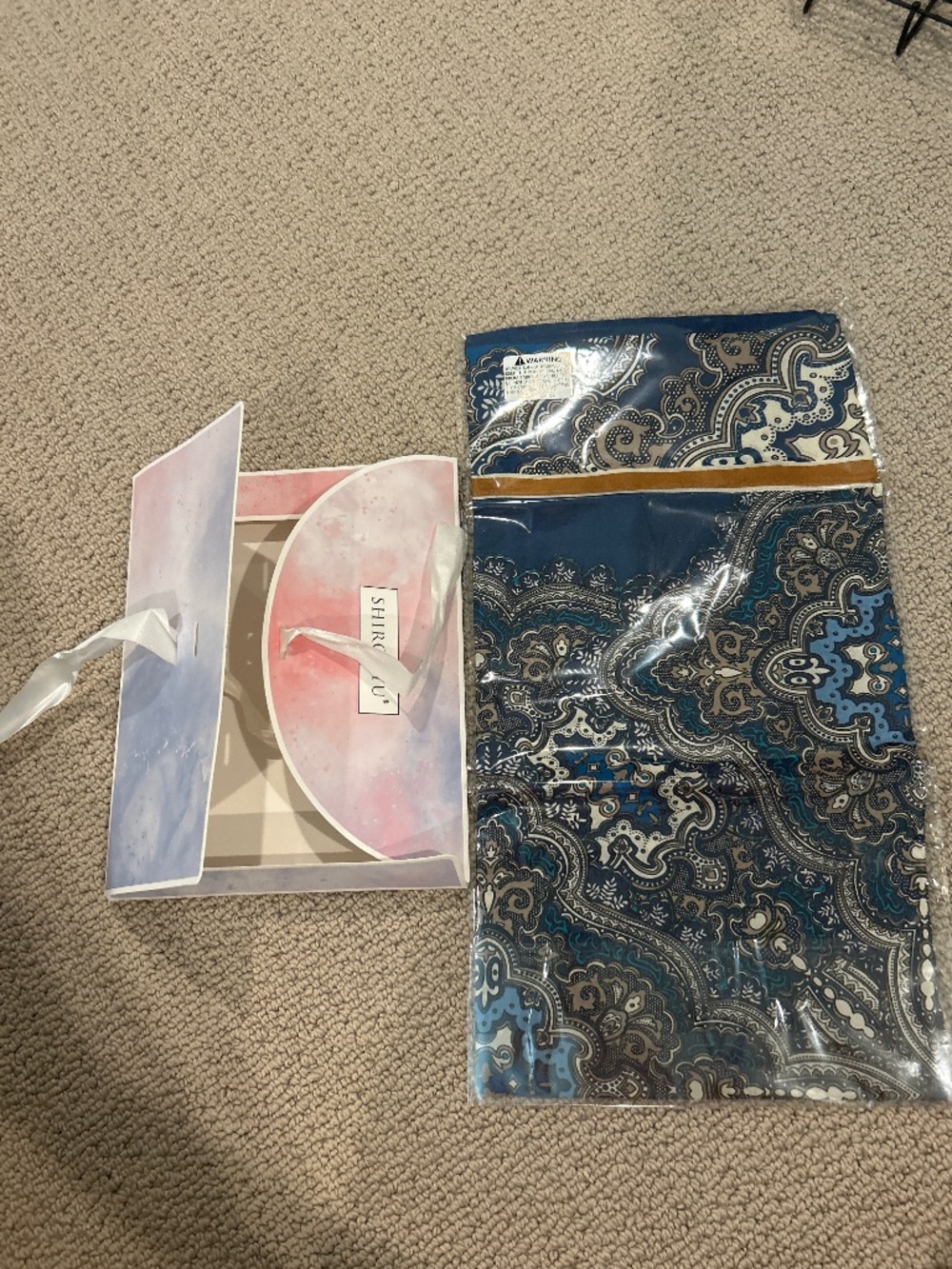 Brand new women’s scarf
